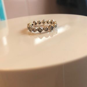 Pandora ring